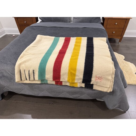 Vintage Hudson Bay HBC 4 Point Stripes Large Wool Blanket Throw Made in England - Picture 15 of 16